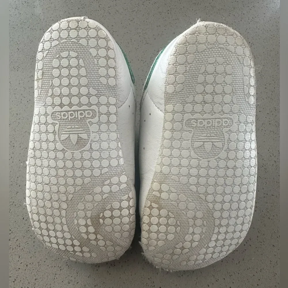 Adidas Stan Smith Crib Shoes baby/toddler shoe size US 2k